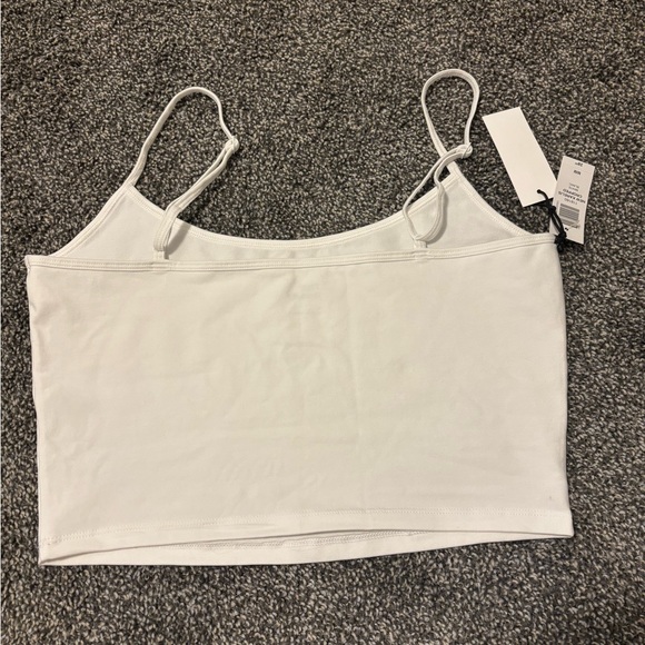 Aritzia TNA tank top - Picture 4 of 4